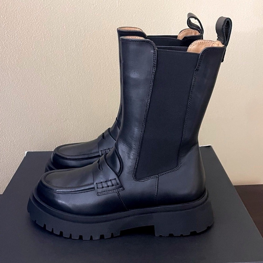 Banana Republic Womens Black Leather Penny Loafer Lug Sole Chelsea Boots 8